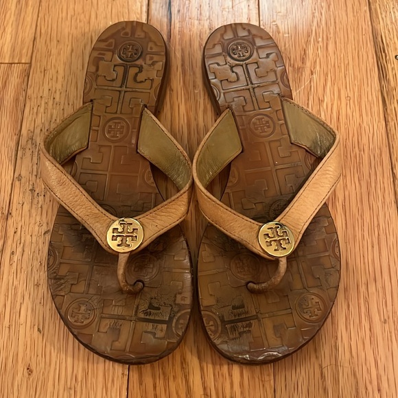 Tory Burch Thora Sandals - Picture 2 of 8